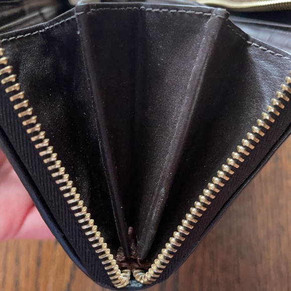 Kate Spade Wallet - Picture 6 of 8